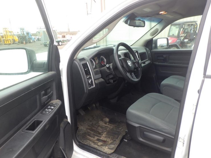 2015-dodge-1500-image-5