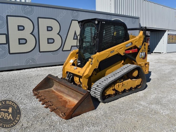 2022-caterpillar-259d3-image-3