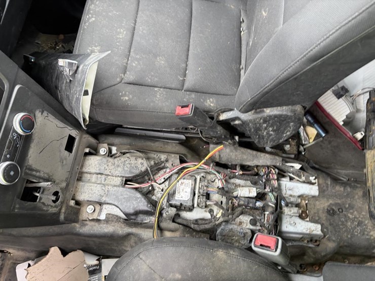 2020-ford-explorer-image-22