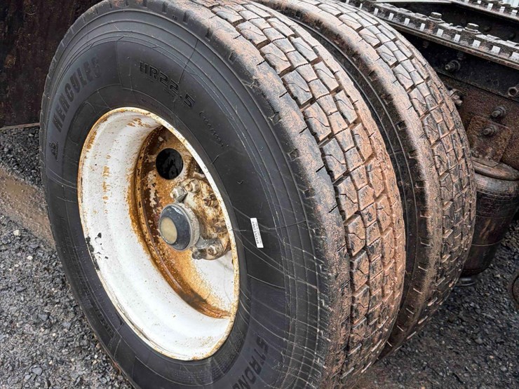 2007-international-8600-image-9