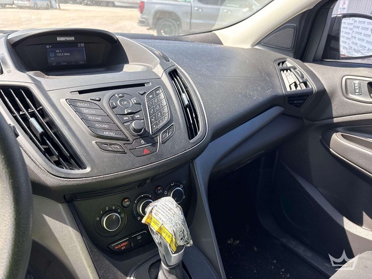 2015-ford-escape-image-15