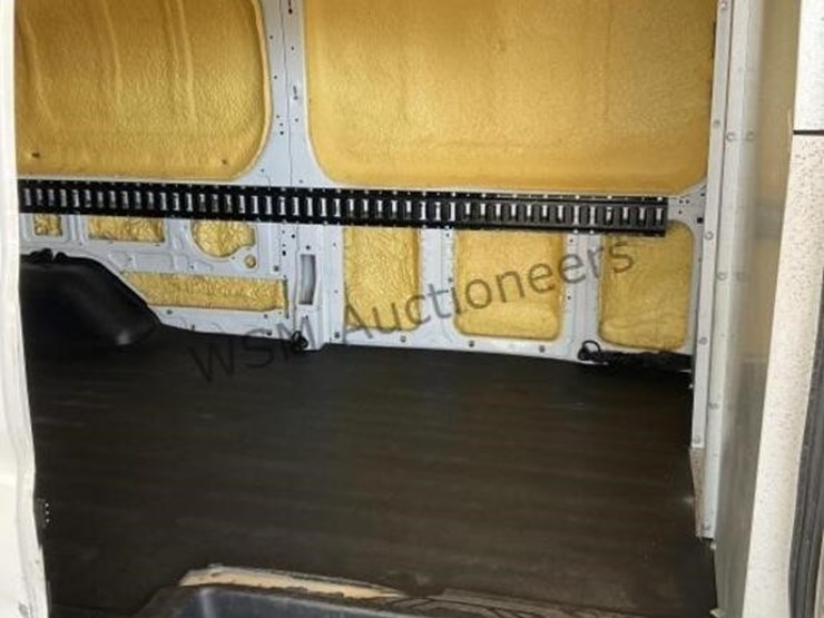 2015-ford-transit-image-10