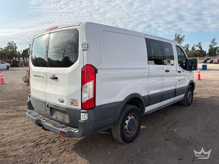 2017-ford-transit-image-3