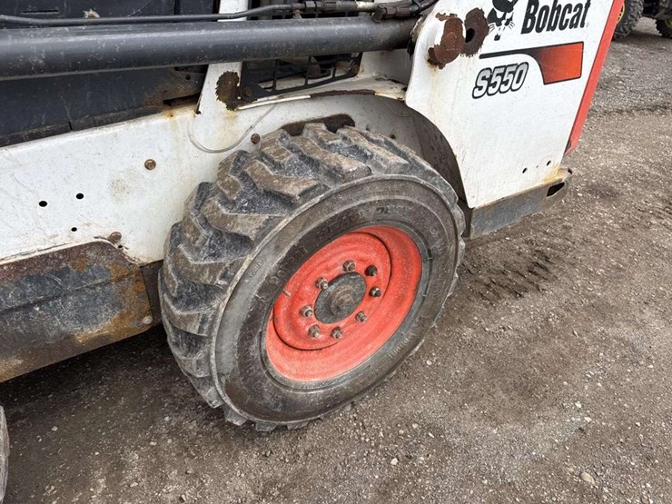 2019-bobcat-s550-image-8