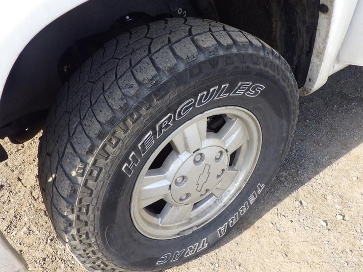 2004-chevrolet-colorado-image-11