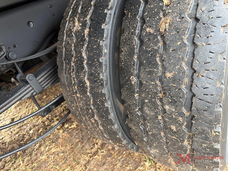 2017-ford-f550-image-11