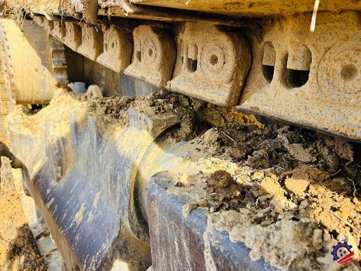 2005-caterpillar-d8t-image-55