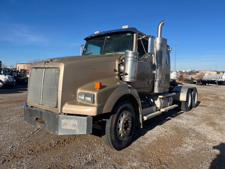 2011-western-star-4900-image-1