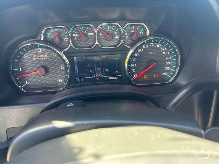 2015-chevrolet-silverado-1500-image-11