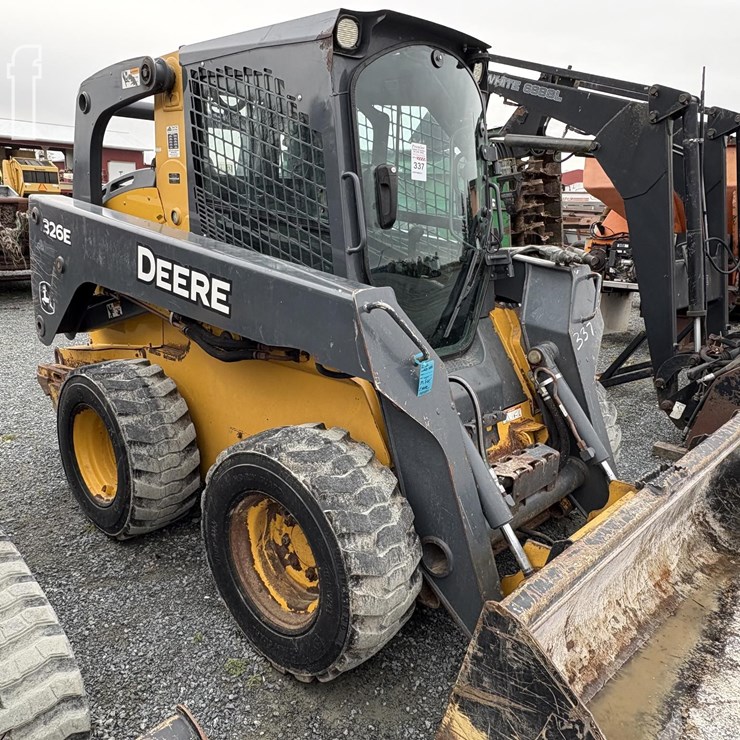 2015 DEERE 326E