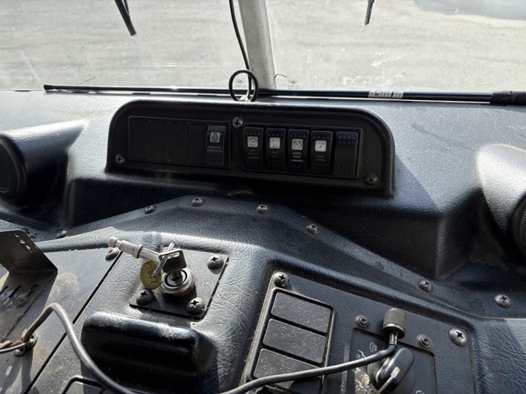 2010-autocar-xpeditor-image-18