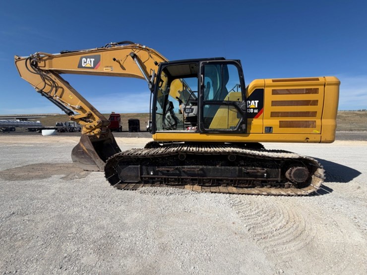 caterpillar-330gc-image-8