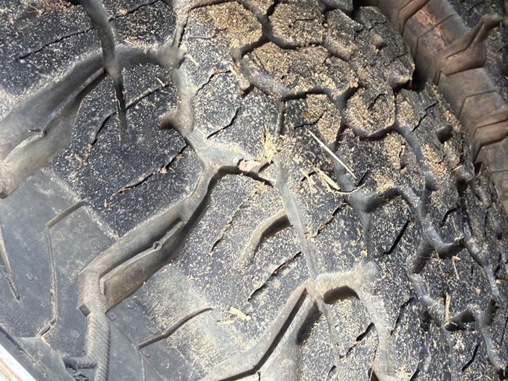 2017-ford-f350-xl-image-12