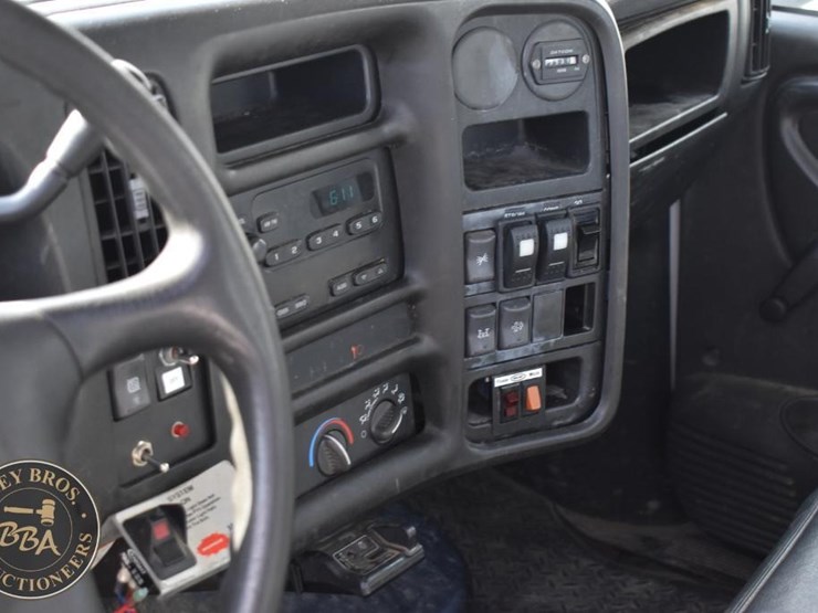 2008-gmc-topkick-c5500-image-40