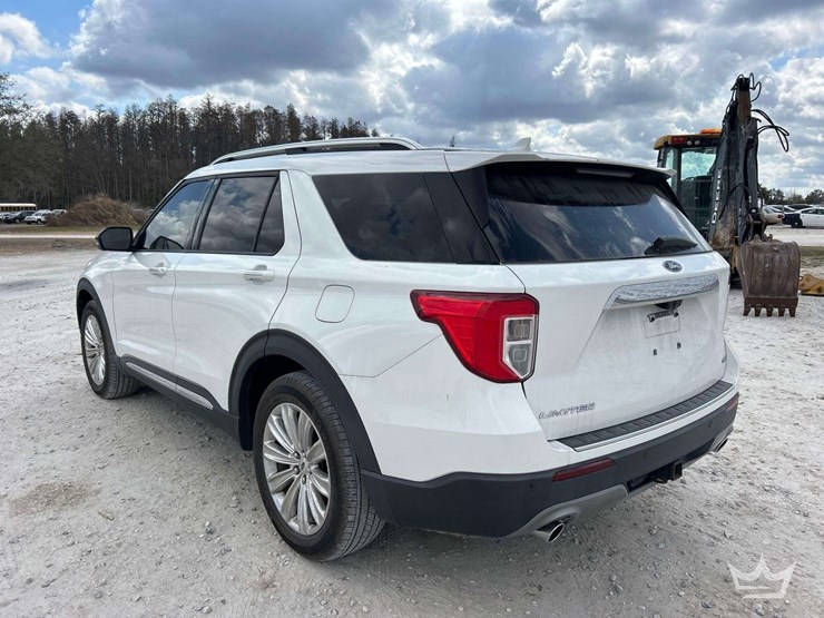 2021-ford-explorer-image-4