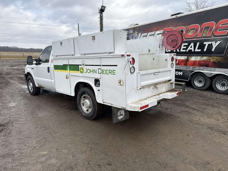 2005-ford-f350-xl-image-2