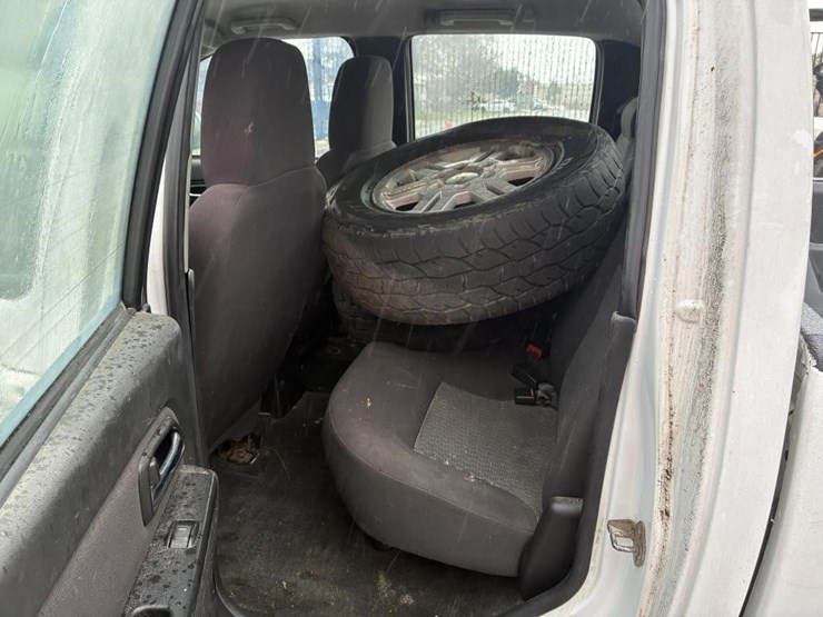 2012-chevrolet-colorado-image-11