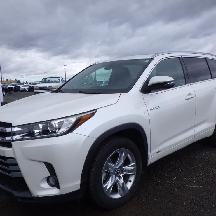 2017 TOYOTA HIGHLANDER