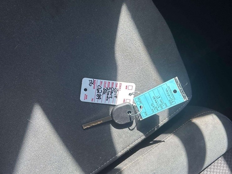 2015-chevrolet-silverado-1500-image-23