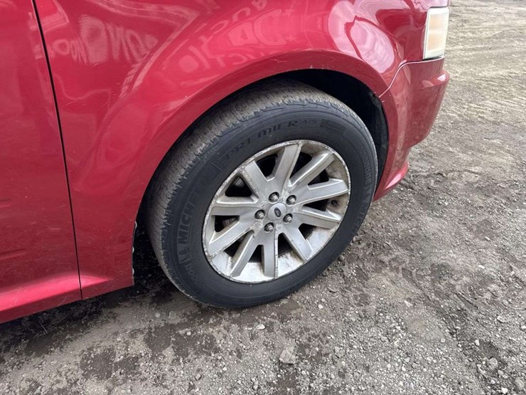 2010-ford-flex-image-11