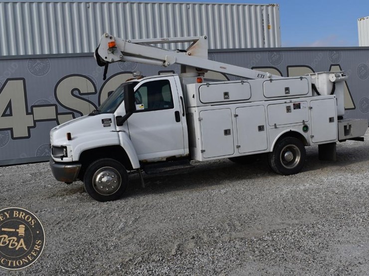 2008-gmc-topkick-c5500-image-2