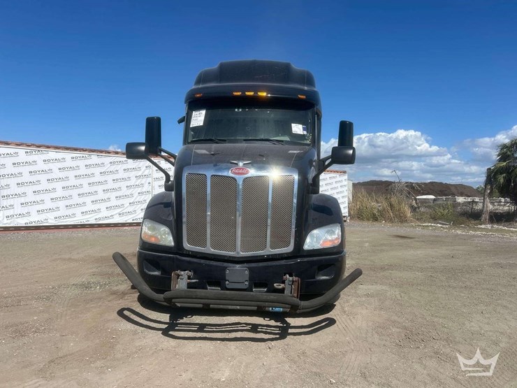 2020-peterbilt-579-image-29