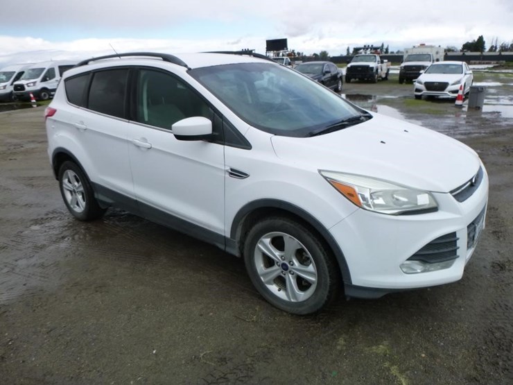 2016-ford-escape-image-2