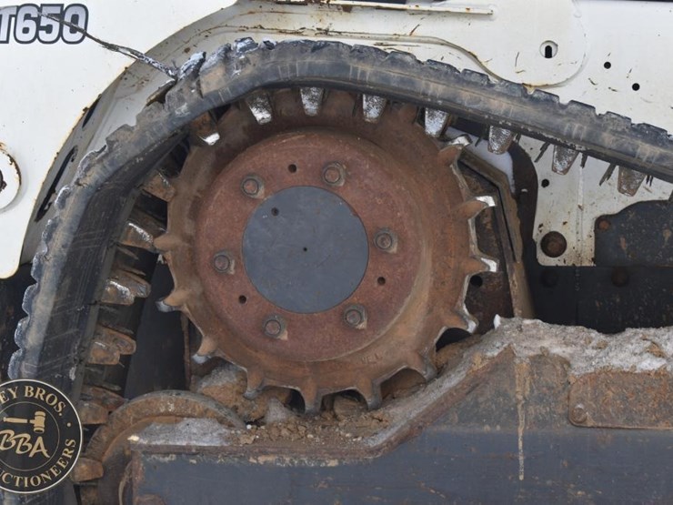 2016-bobcat-t650-image-36