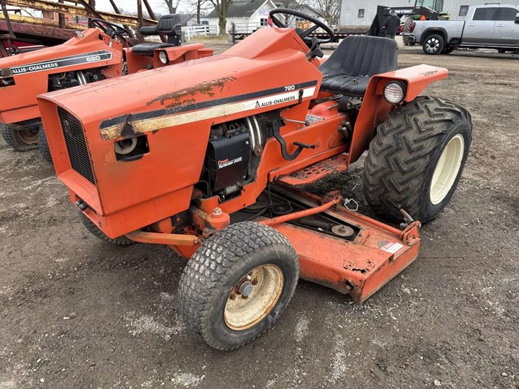 agco-allis-720-image-1