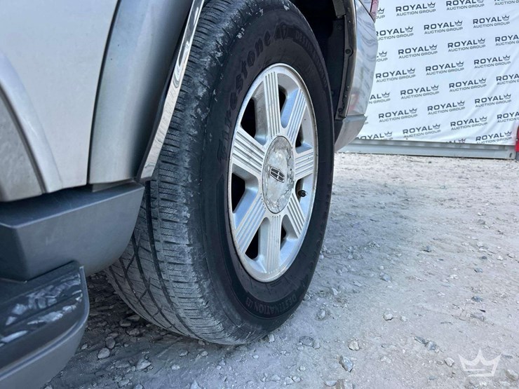 2004-lincoln-navigator-image-23