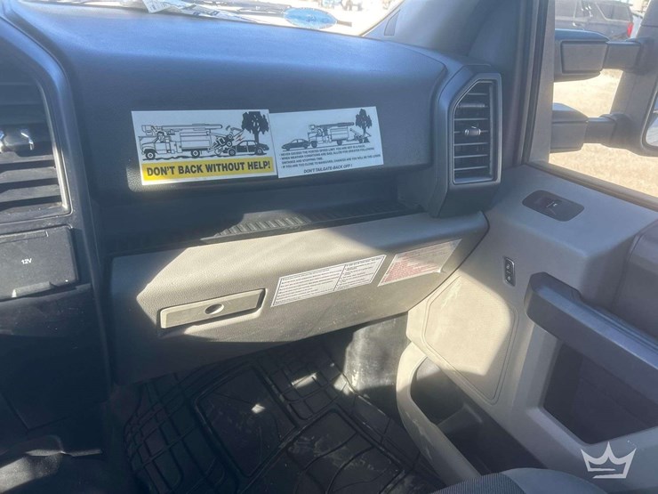 2017-ford-f150-image-24