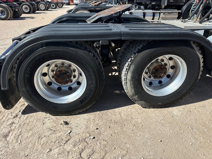 2015-western-star-4900-image-4