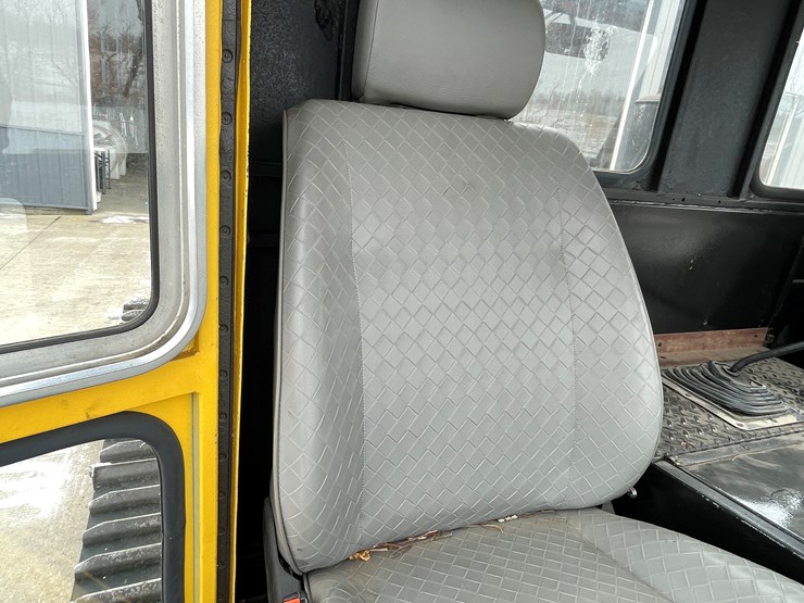 #7566-•-bombardier-snowcat-image-42