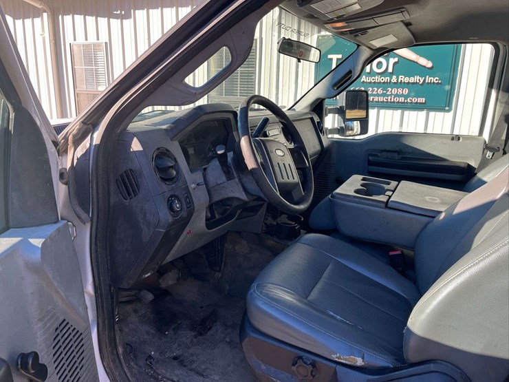 2014-ford-f350-image-11