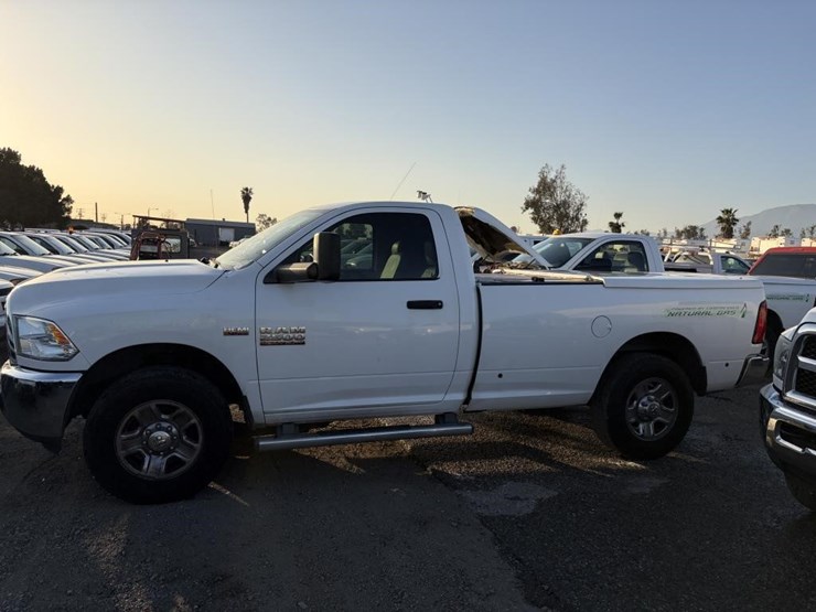 2016-dodge-2500-image-7