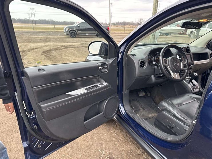 2016-jeep-compass-image-12