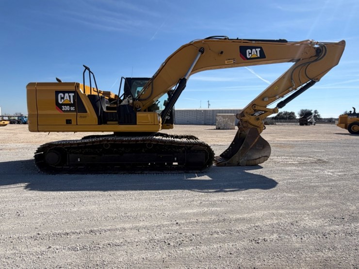 caterpillar-330gc-image-4