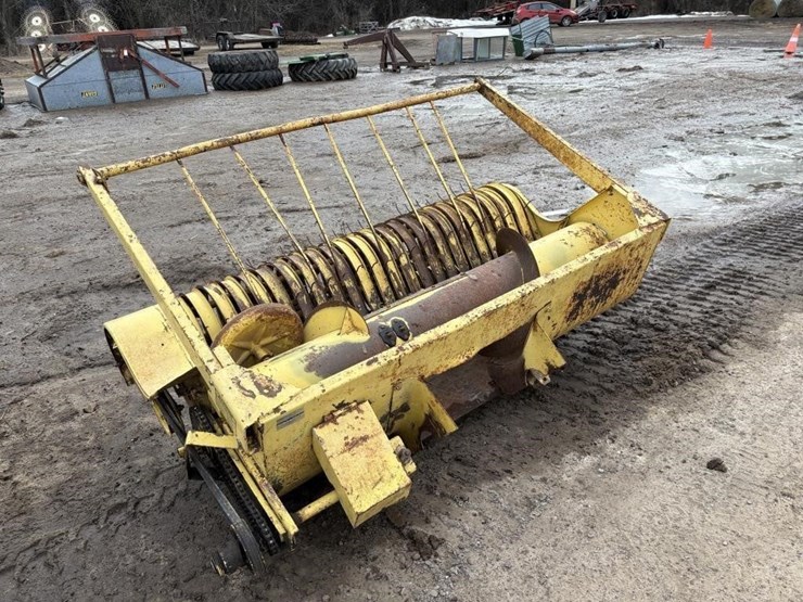 new-holland-770w-image-3