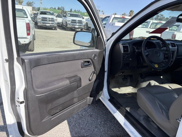 2011-chevrolet-colorado-image-10