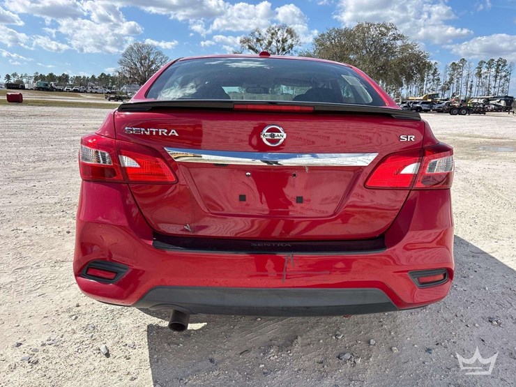 2017-nissan-sentra-sr-sedan-image-30