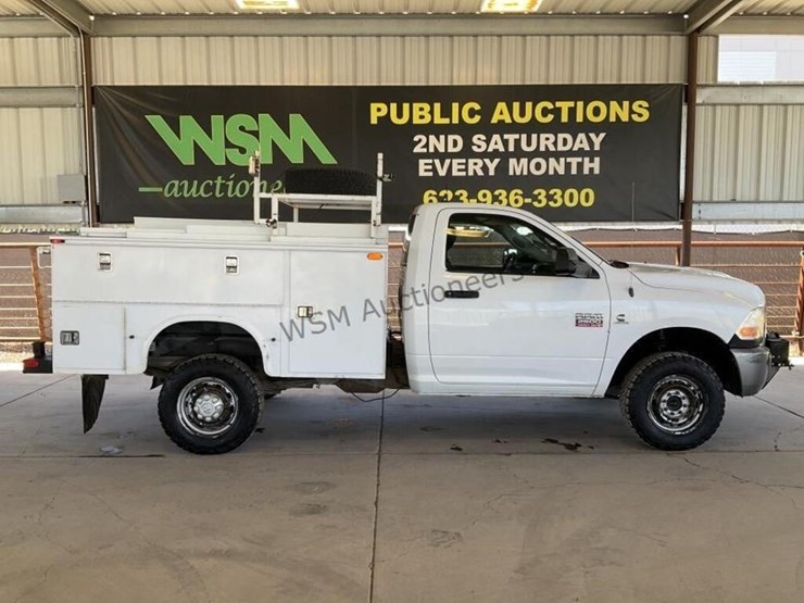 2010-dodge-2500-image-1