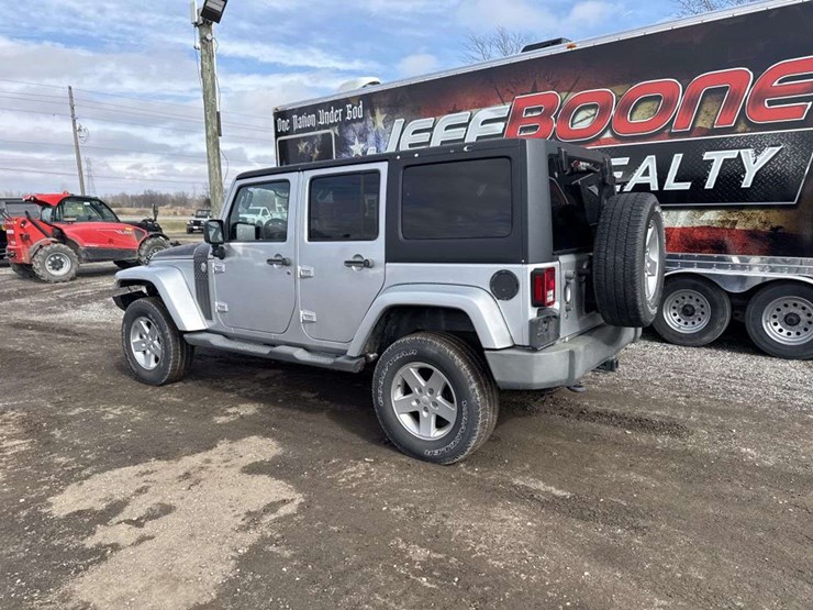 2011-jeep-wrangler-image-3