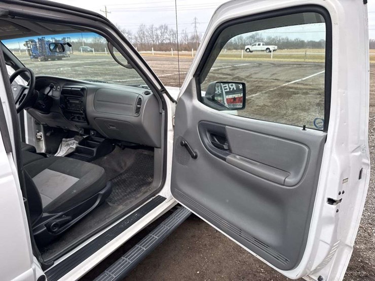 2010-ford-ranger-image-16