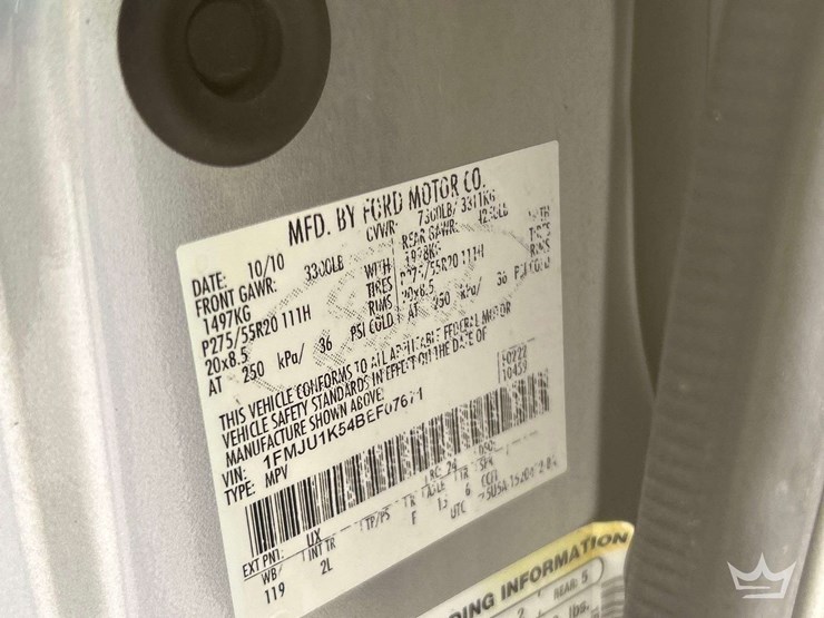 2011-ford-expedition-image-5