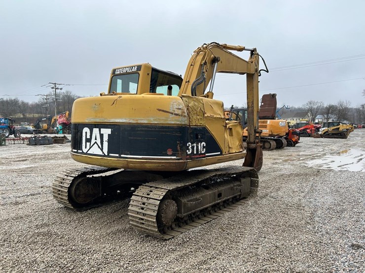 caterpillar-311c-image-4