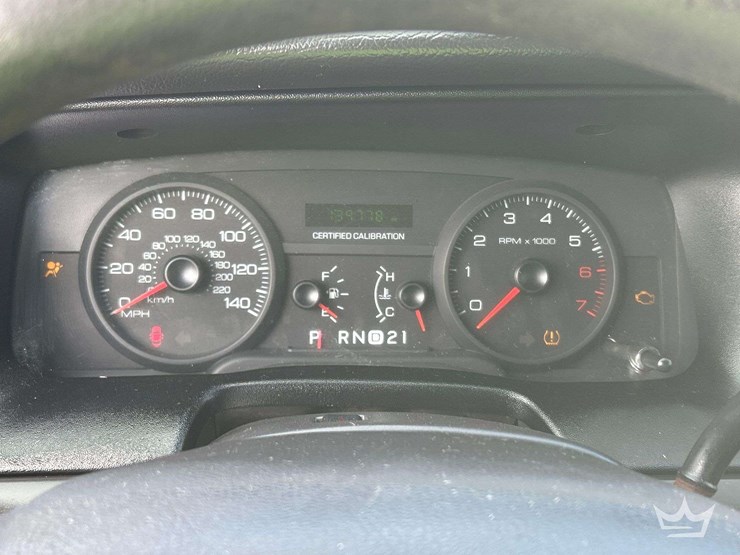 2007-ford-crown-victoria-sedan-image-14