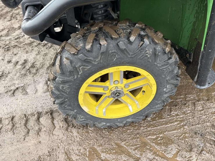 john-deere-gator-image-6