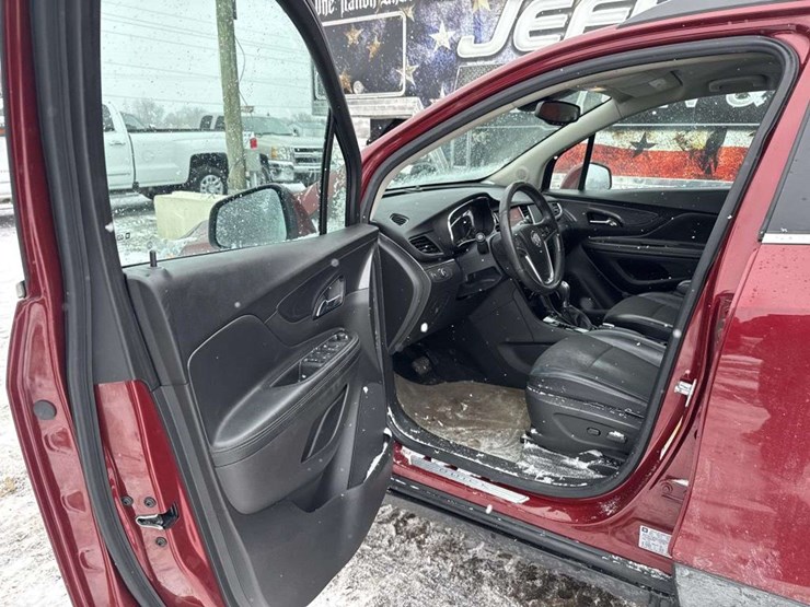 2021-buick-encore-image-12