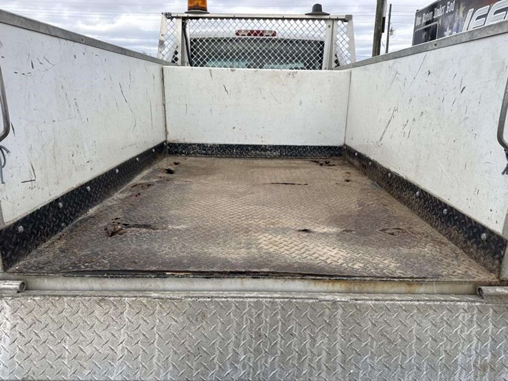 2005-gmc-sierra-2500-image-17