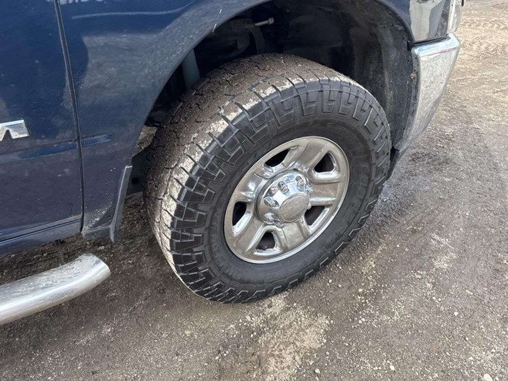 2020-dodge-ram-2500-image-11